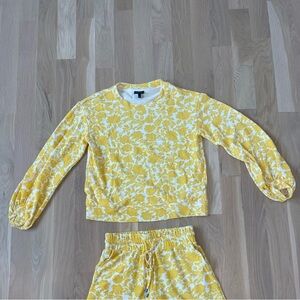 Who what wear yellow floral sweatshirt S